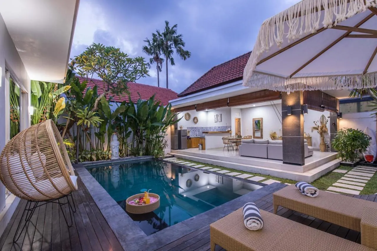 Villa Luna Rose location